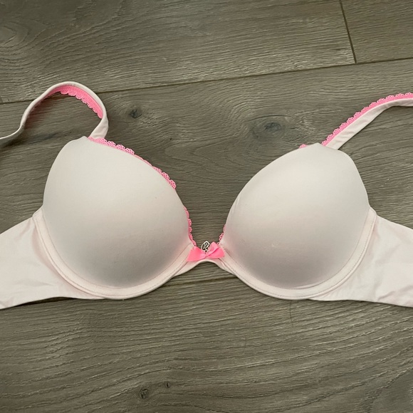 Victoria's Secret Other - Body by Victoria Push-Up Bra 32C